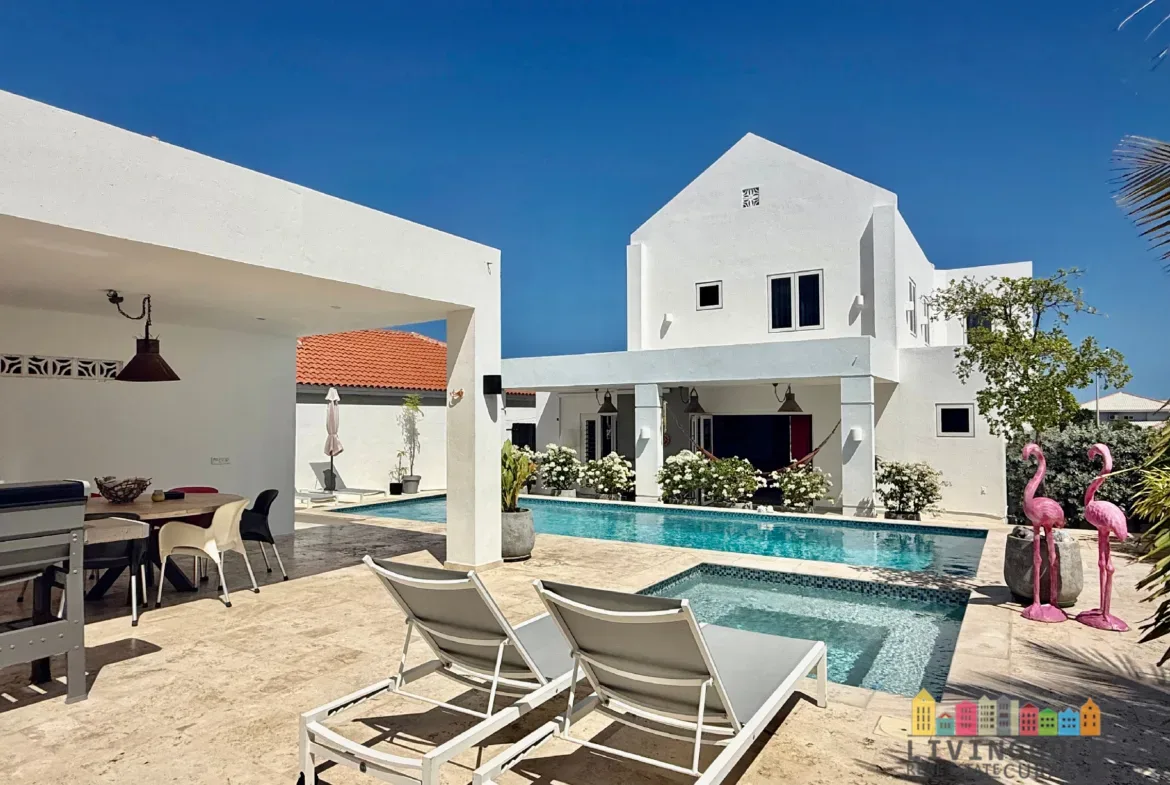 Woning met zwembad op Curaçao